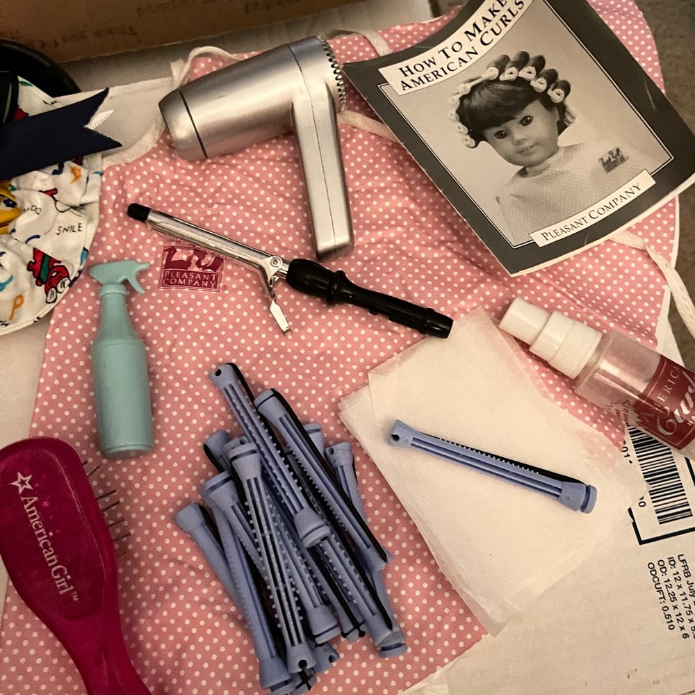 EXCELLENT CONDITION VINTAGE AMERICAN GIRL DOLL Hair Styling/Curling set -No doll